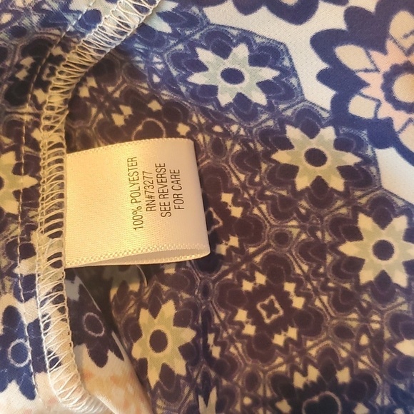 Candie's Long Sleeve Casual Vneck Button Down Sz. M Blouse Tunic - Picture 9 of 13